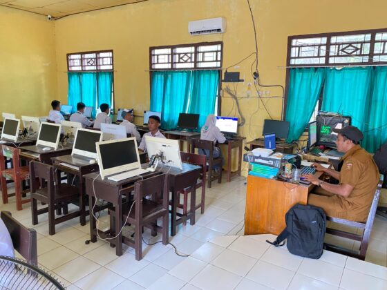 ANBK di SMA Negeri 1 Arut Utara Berjalan Sukses, Starlink dan Panel Surya Jadi Penopang Utama