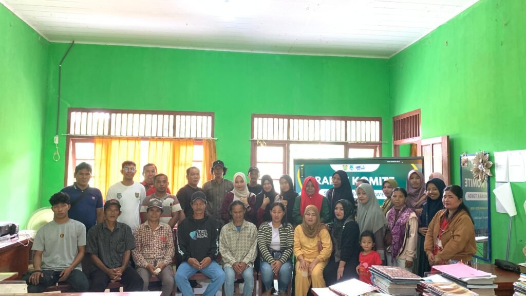 ‎Kisah Inspiratif Ayah Tunanetra Hadiri Rapat Komite di SMKN 3 Muara Teweh, Wujud Syukur atas Program Sekolah Gratis