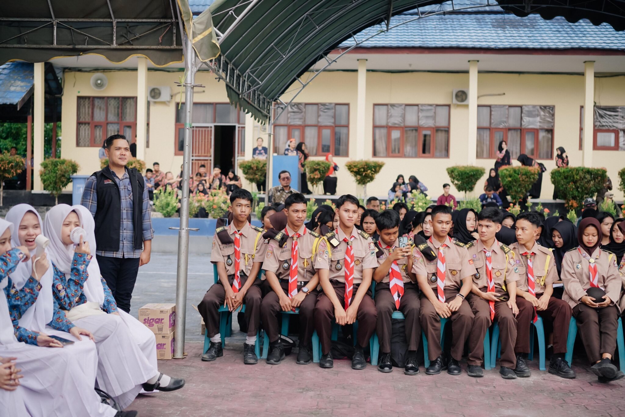 Gubernur Kalteng Tegaskan Larangan Penahanan Ijazah, 2.372 Ijazah Siswa Resmi Dibebaskan