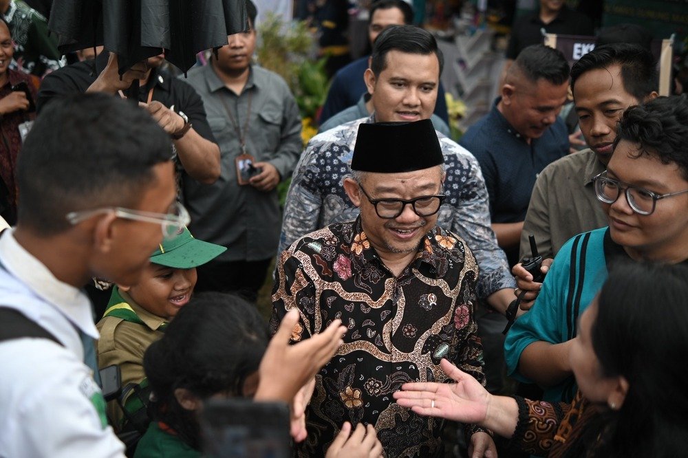 Kunjungi SMKN 3 Palangka Raya, Mendikdasmen Apresiasi Program Unggulan dan Keterlibatan Orang Tua