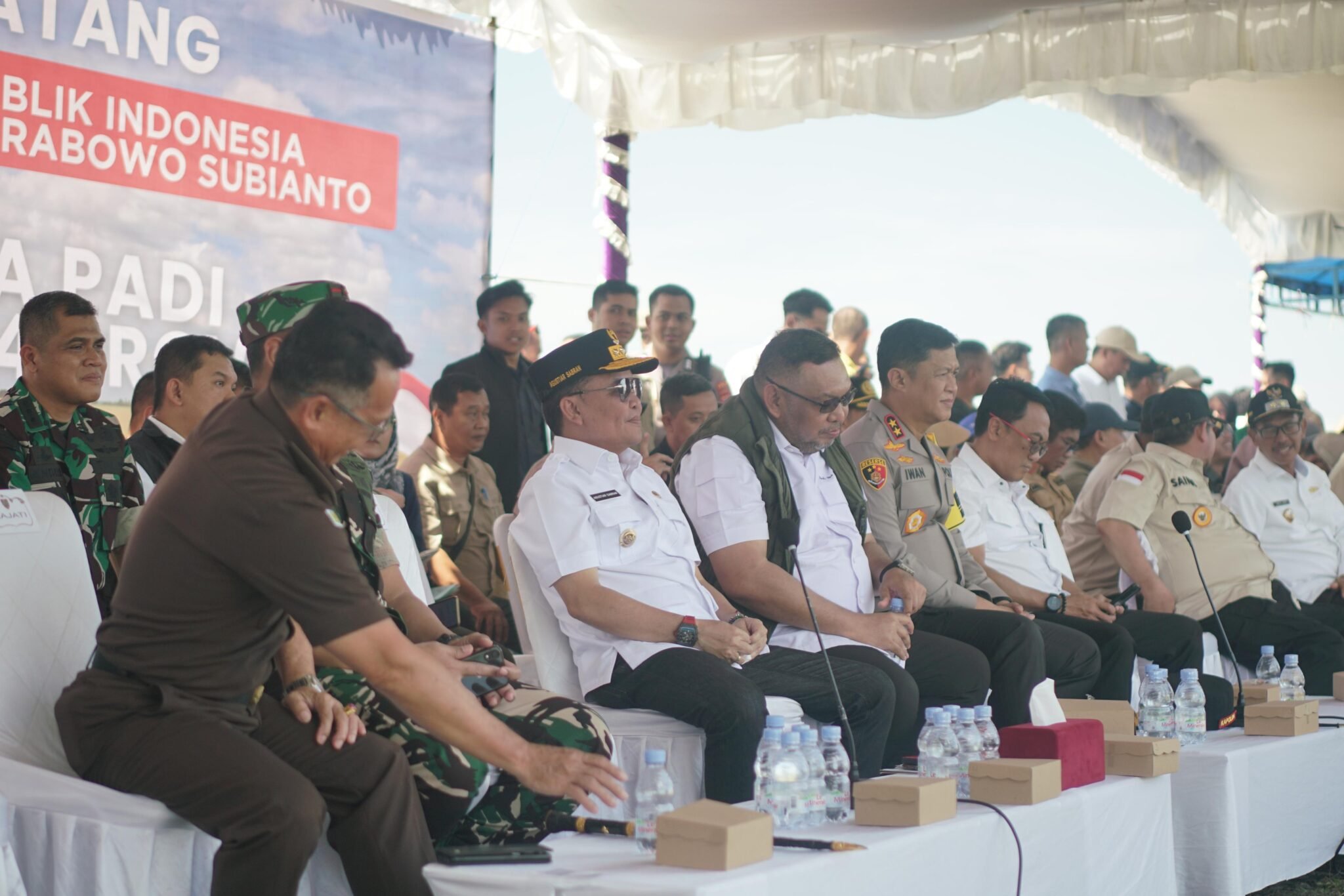 Panen Raya Serentak, Gubernur Kalteng Apresiasi Petani – Kadisdik Tekankan Peran Generasi Muda