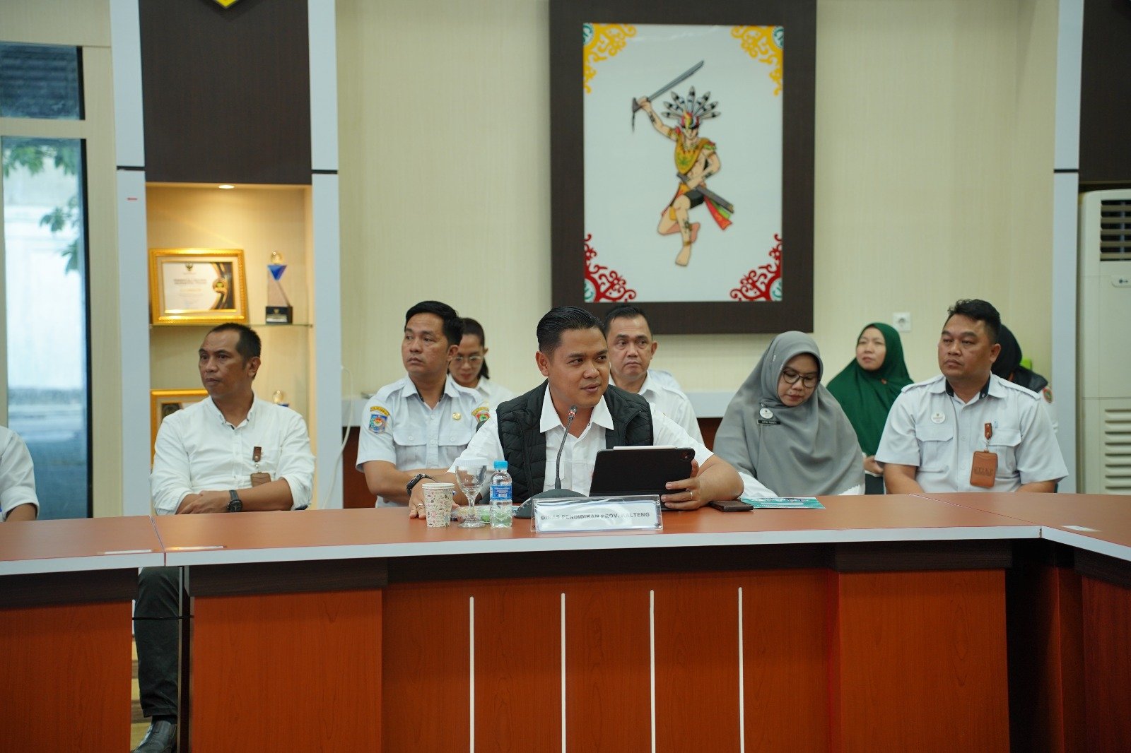 Plt. Kadisdik Kalteng Paparkan Transformasi Keterbukaan Informasi Pendidikan Melalui Platform PENA Kalteng