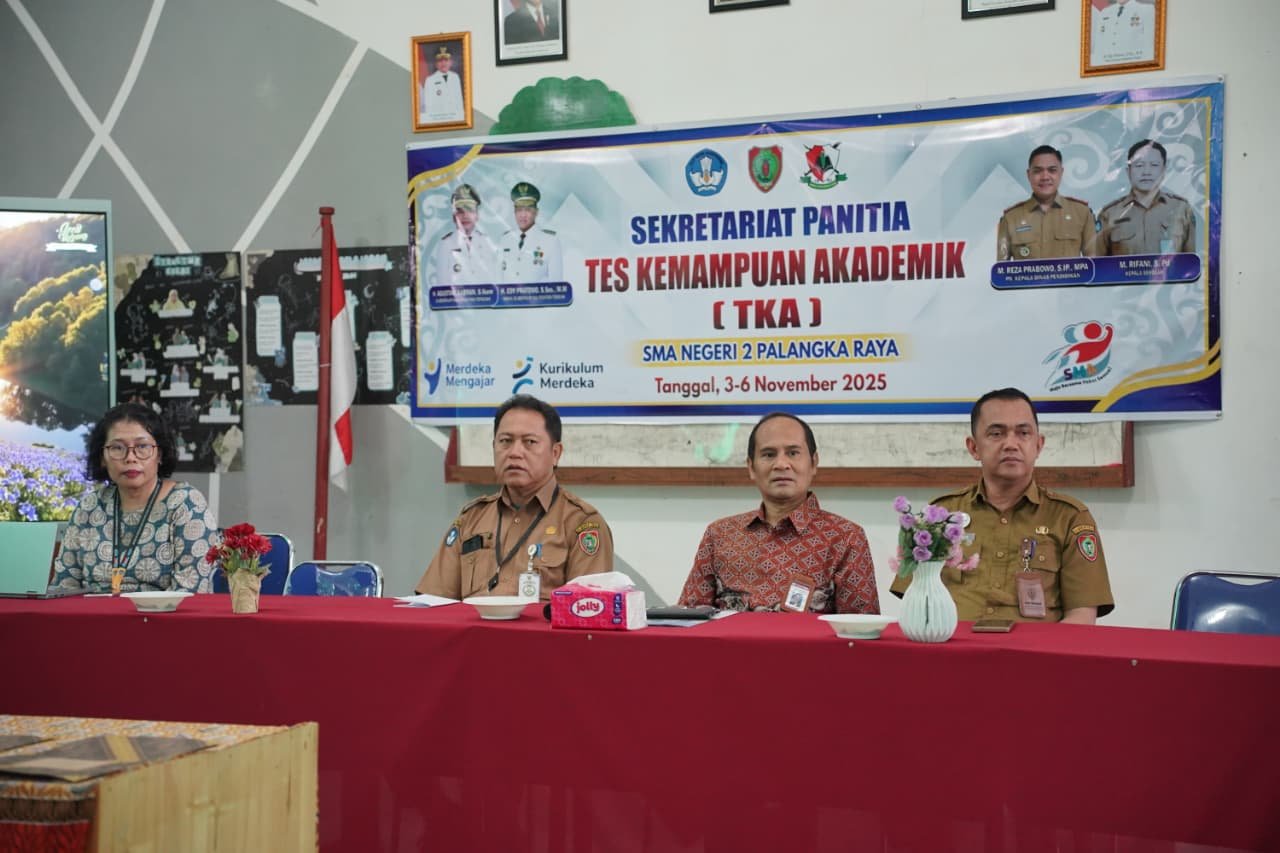 Kepala Pusat Pemberdayaan Bahasa dan Sastra Apresiasi Pelaksanaan TKA di SMAN 1 Palangka Raya: “Semua Sudah Sesuai Ketentuan, Anak-Anak Terlihat Siap dan Gembira”