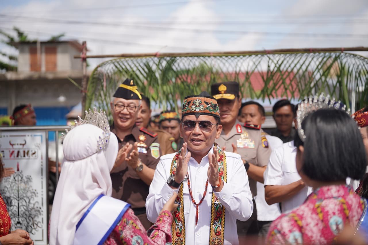 Gubernur H. Agustiar Sabran Tingkatkan Kualitas Guru dari Tunjangan Hingga Motivasi Spiritual