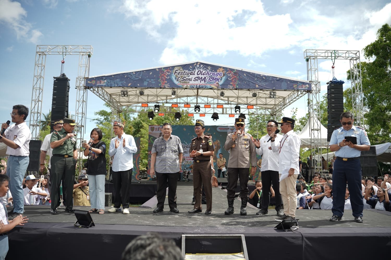 ‎Gubernur Resmikan Festival Olahraga dan Seni SMA/SMK se-Kalteng, Kadisdik: Digitalisasi Sekolah Terus Dipercepat