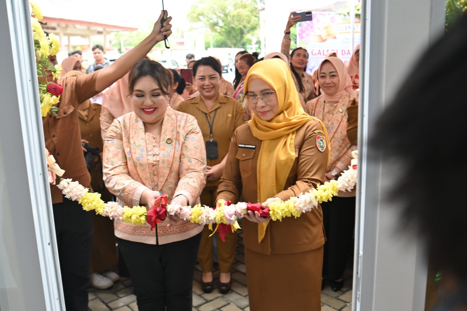 ‎DWP Disdik Kalteng Apresiasi Peresmian Galeri dan Kafe Cantik DWP, Dorong Kreativitas dan Ekonomi Anggota