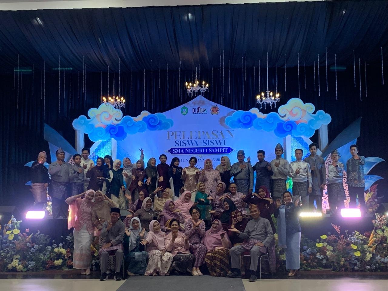 ‎Pelepasan Siswa Kelas XII SMAN 1 Sampit 2025/2026, “Step Forward to Dream Higher” Tegaskan Transisi Akademik dan Karakter