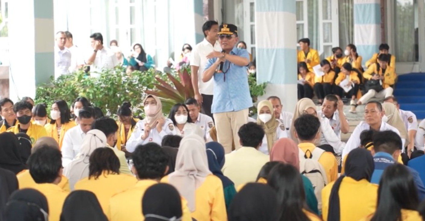 Gubernur Agustiar Sabran: Bantuan Pangan untuk Mahasiswa Wujud Kepedulian di Tengah Karhutla