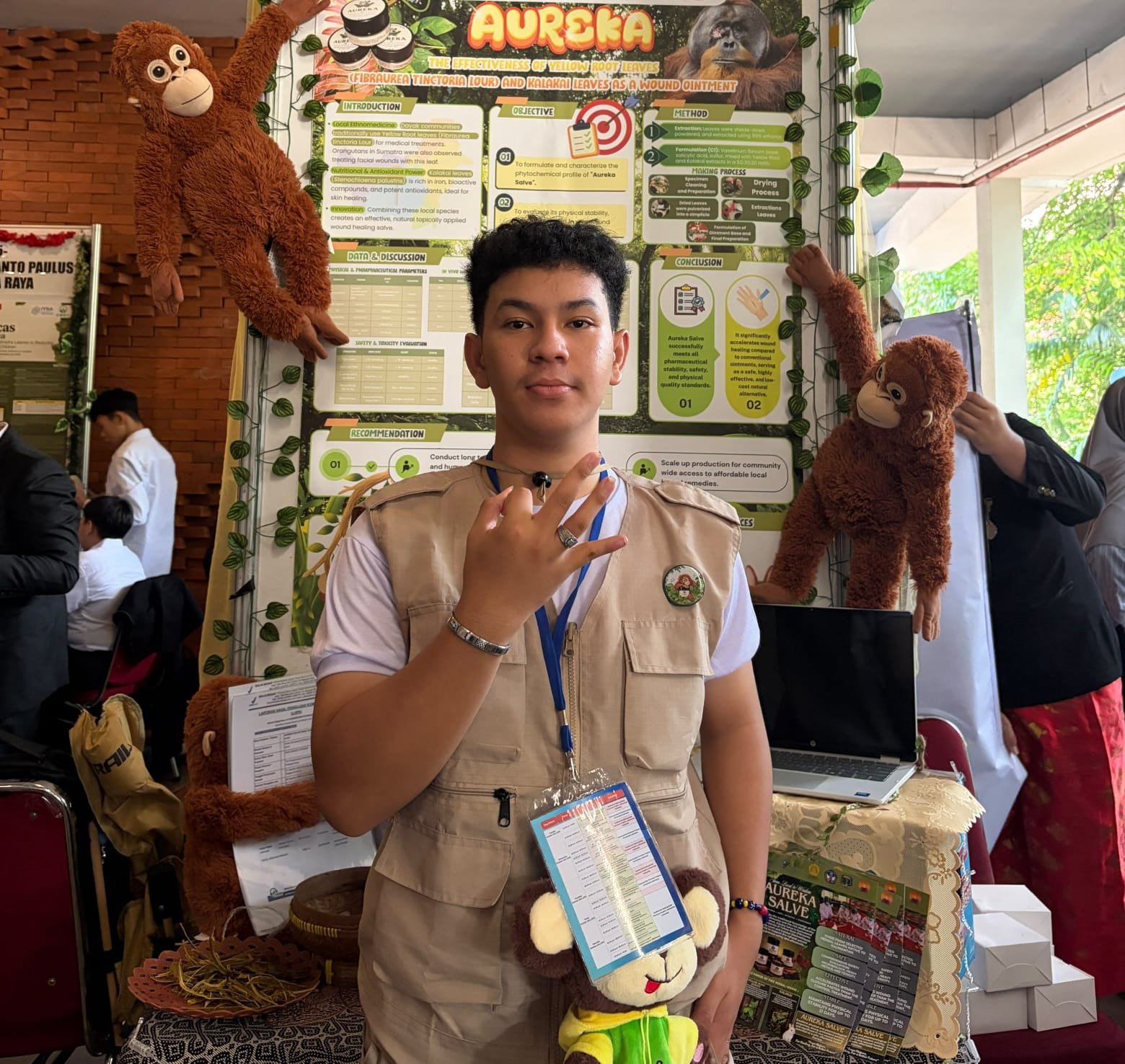 Menggali Kekayaan Hayati Kalimantan, Murid SMKN 3 Palangka Raya Kembangkan Salep Herbal Aureka Salve