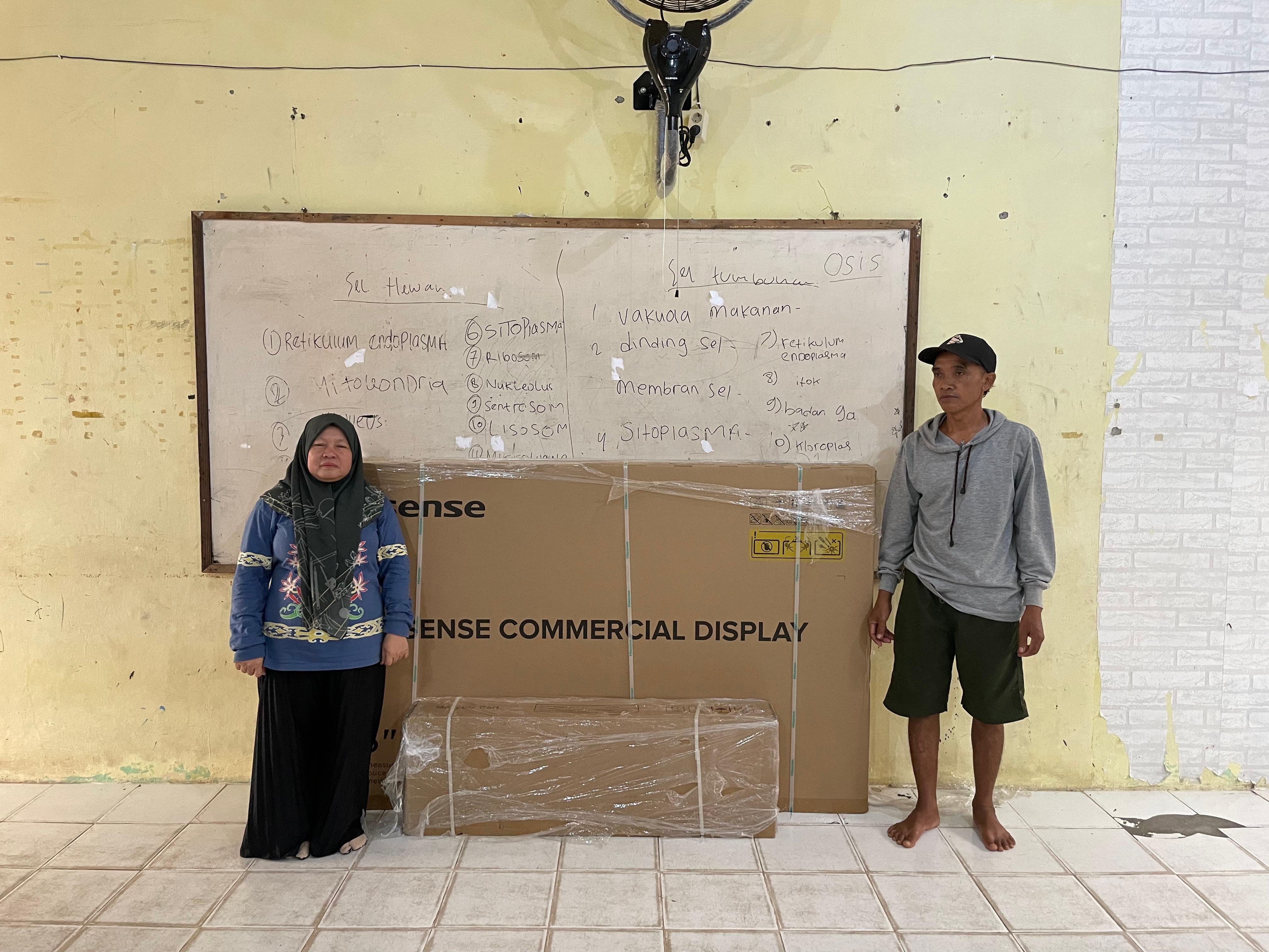 SMAN 1 Hanau Terima Tiga TV Interaktif, Perkuat Digitalisasi Pembelajaran