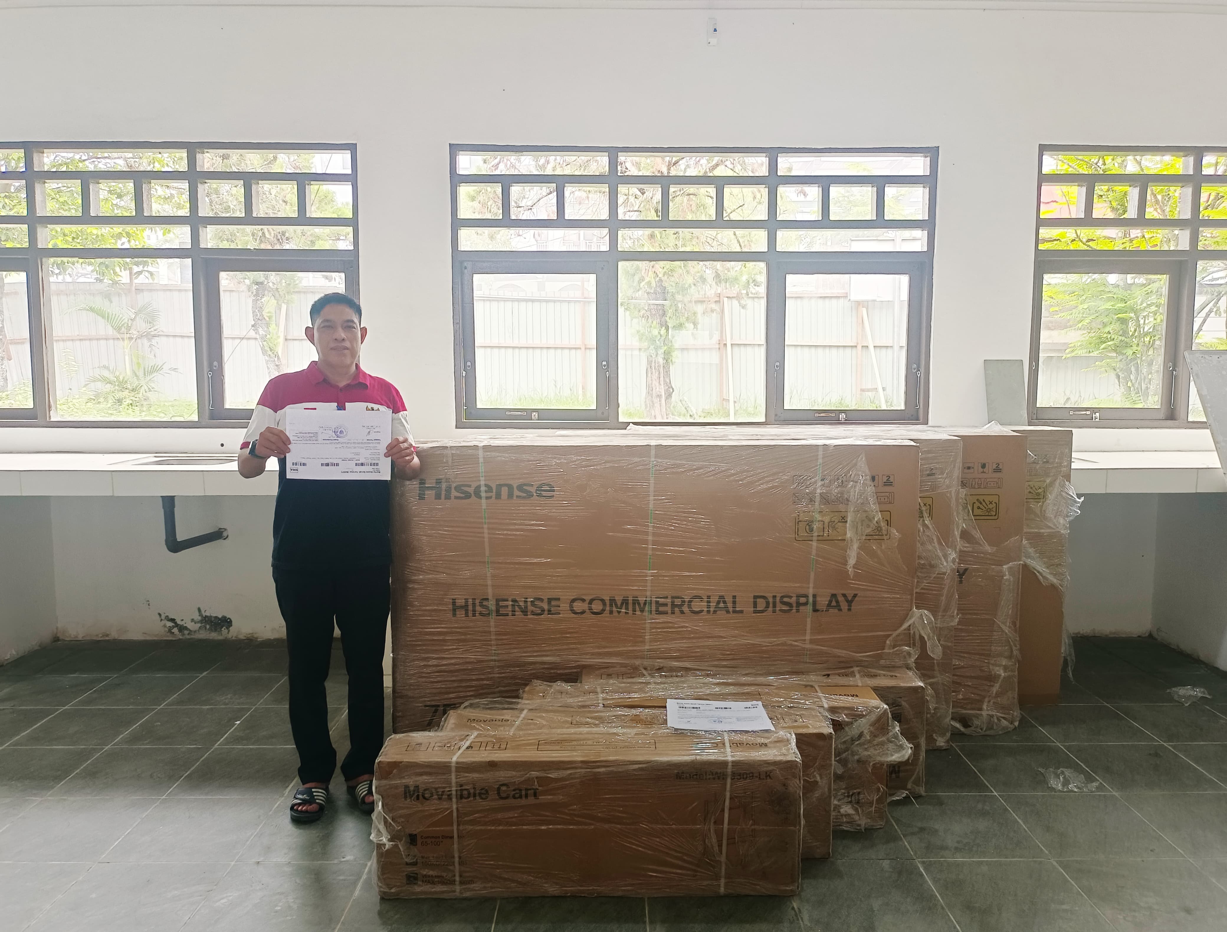 SMAN 1 Muara Teweh Terima 4 Unit Papan Interaktif Digital, Perkuat Digitalisasi Pembelajaran