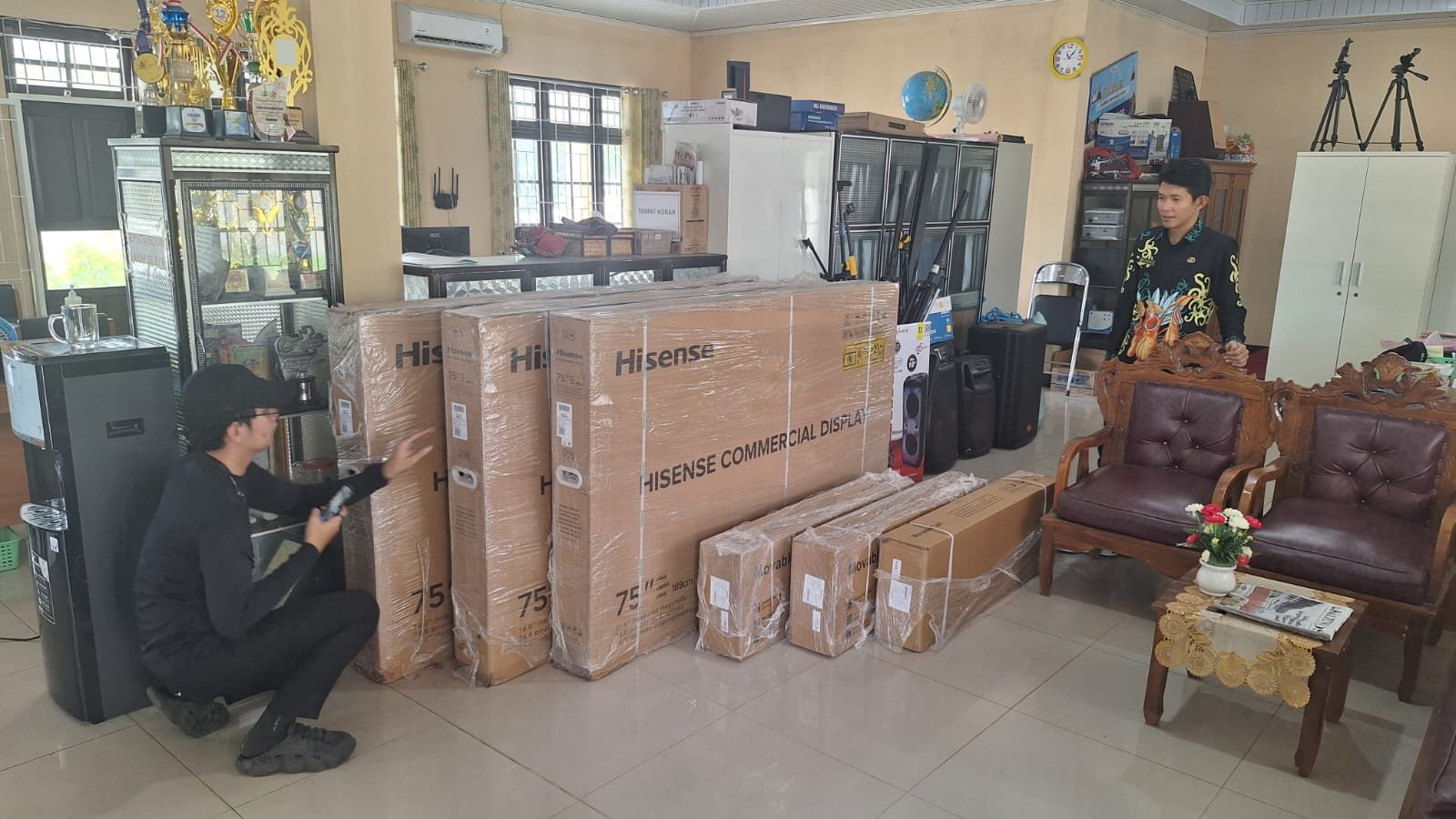 SMA Negeri 10 Palangka Raya Terima Tiga Unit PID Bantuan Pemerintah Pusat, Perkuat Digitalisasi Pembelajaran